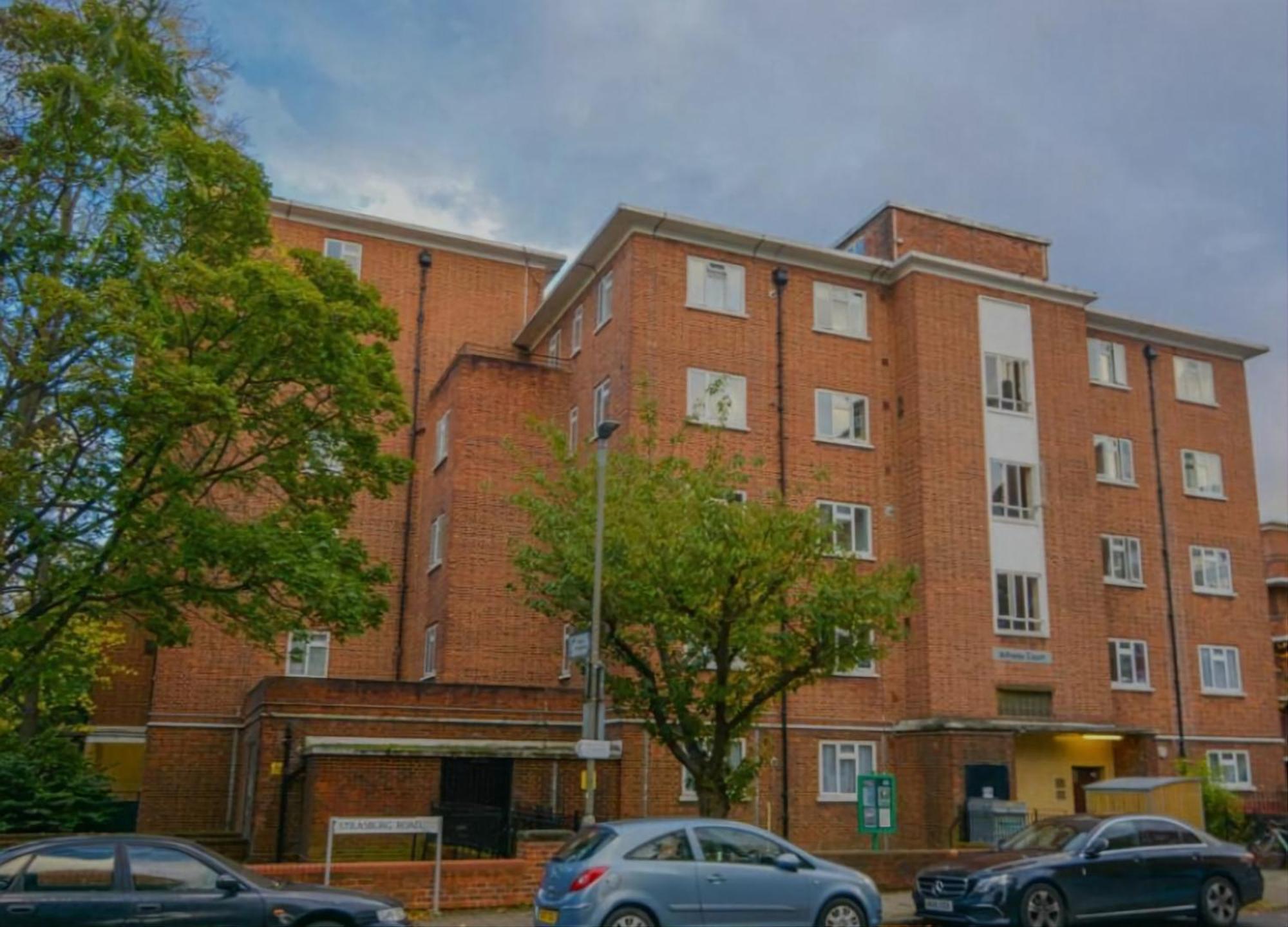 Spacious Two Bedroom Apartment In Battersea, Free Parking London Eksteriør billede