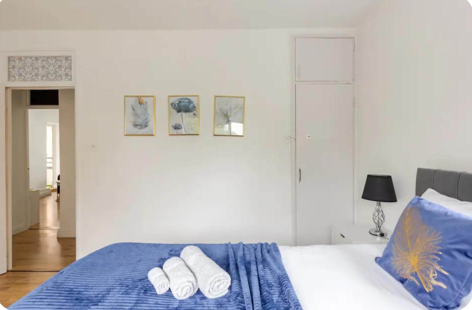 Spacious Two Bedroom Apartment In Battersea, Free Parking London Eksteriør billede