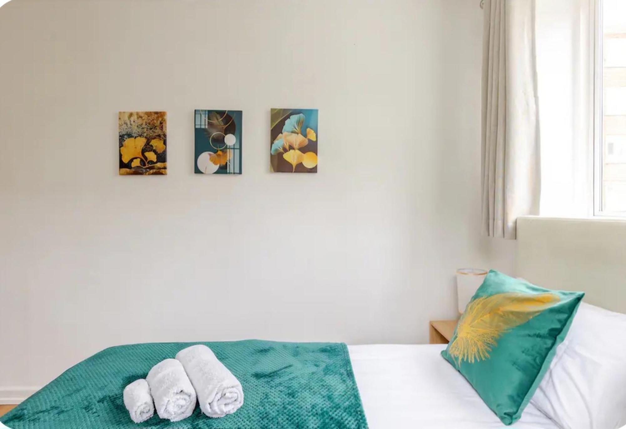 Spacious Two Bedroom Apartment In Battersea, Free Parking London Eksteriør billede
