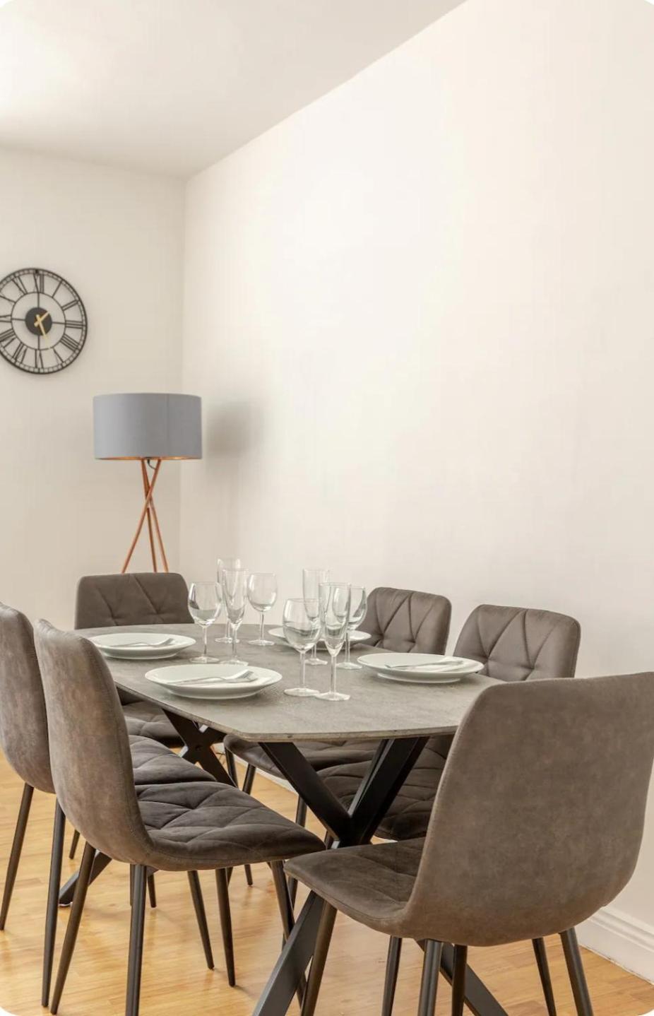Spacious Two Bedroom Apartment In Battersea, Free Parking London Eksteriør billede